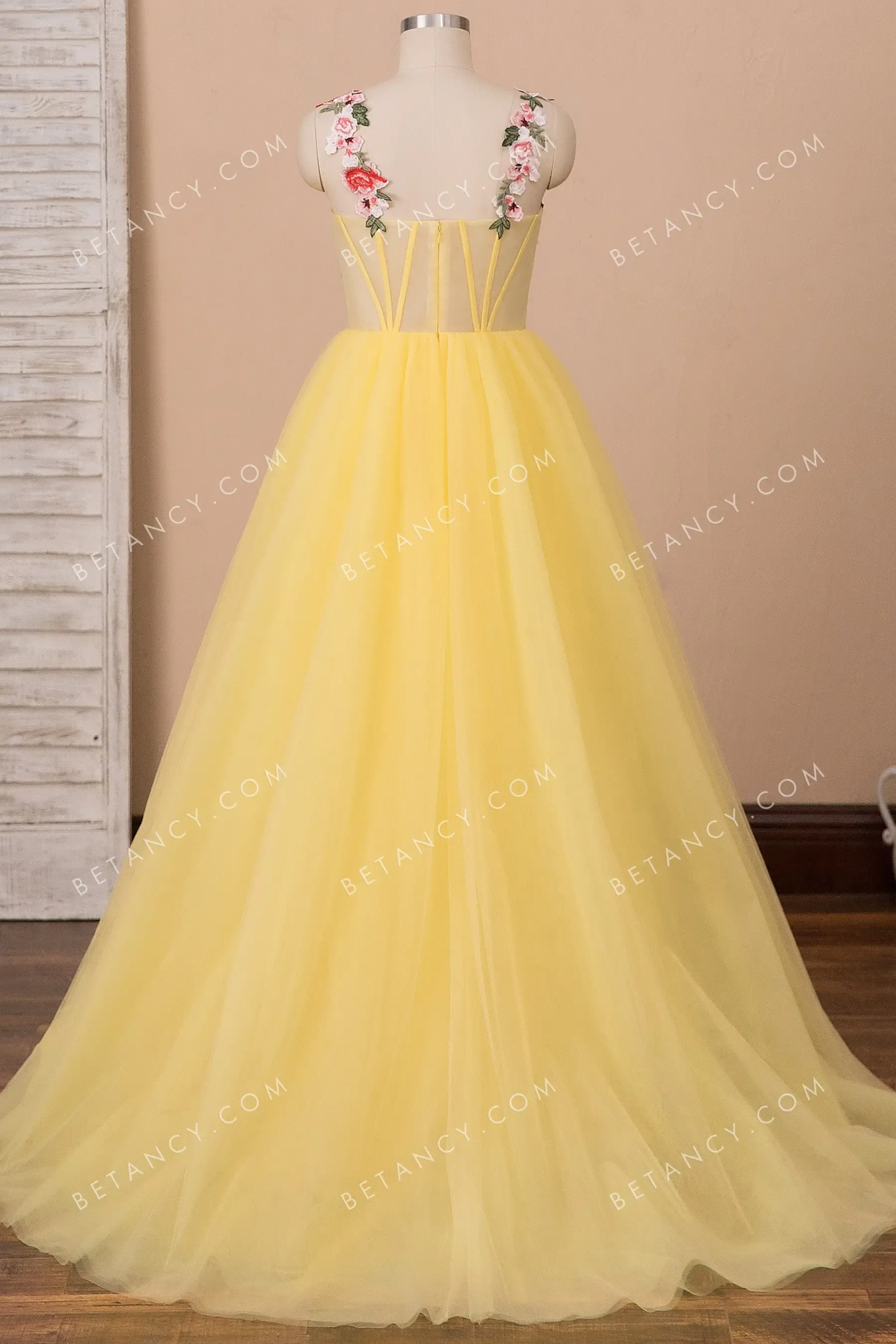 Fairy Peach Blossom Straps Yellow Tulle Formal Gown